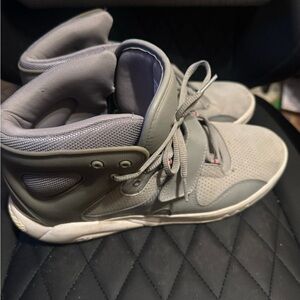 Adidas roundhouse mid